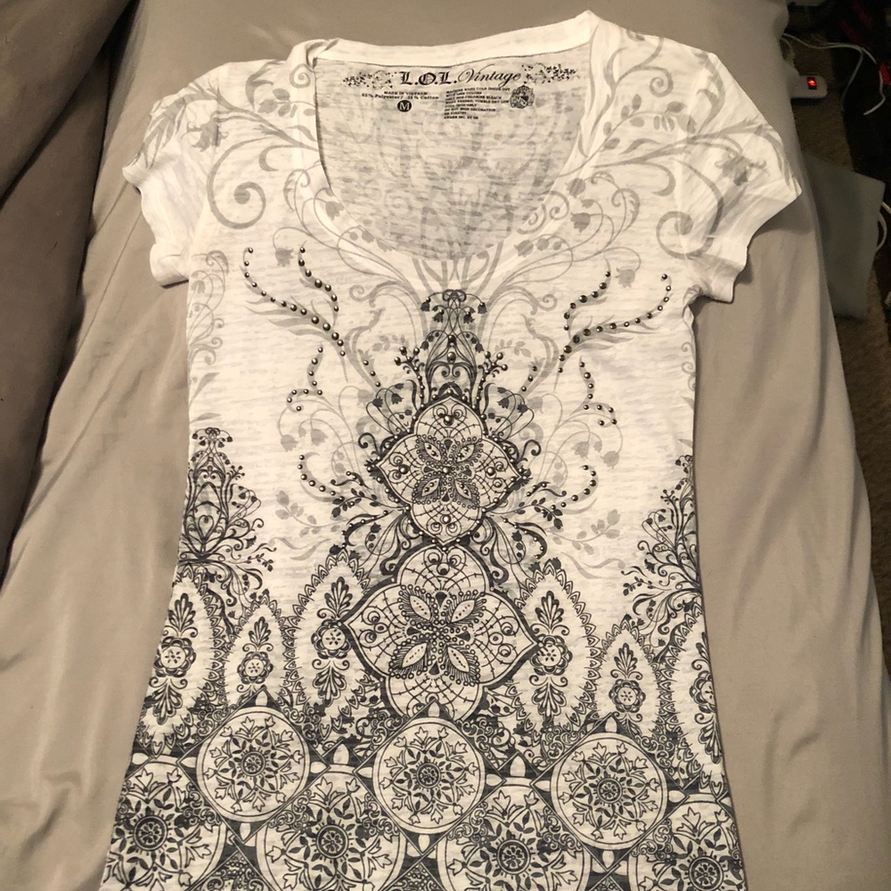 White V-Neck t-shirt